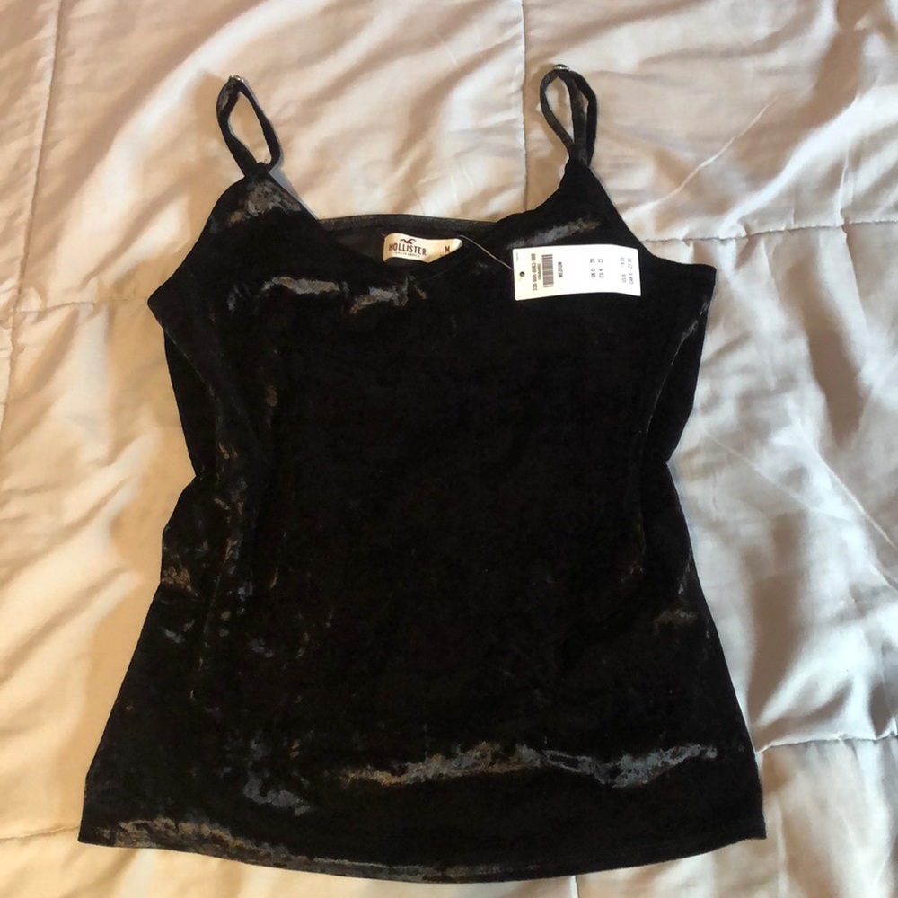 Black velvet tank top!
